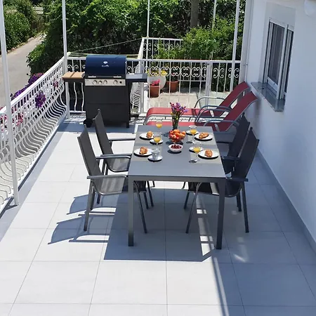 Apartman Mirta *