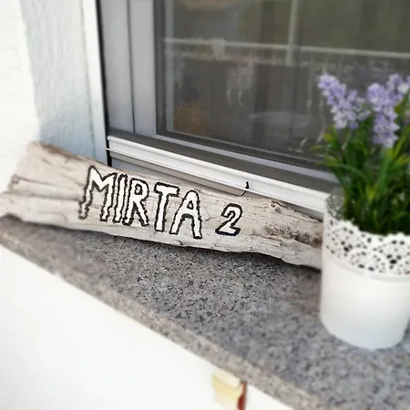 شقة Mirta
