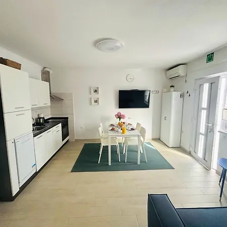 Mirta Apartment *