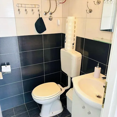 Mirta Apartment
