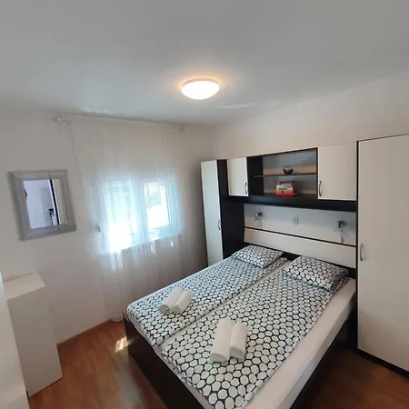Mirta Apartament *