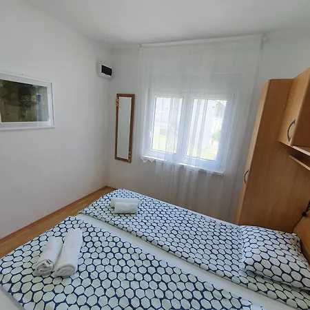 Apartment Mirta